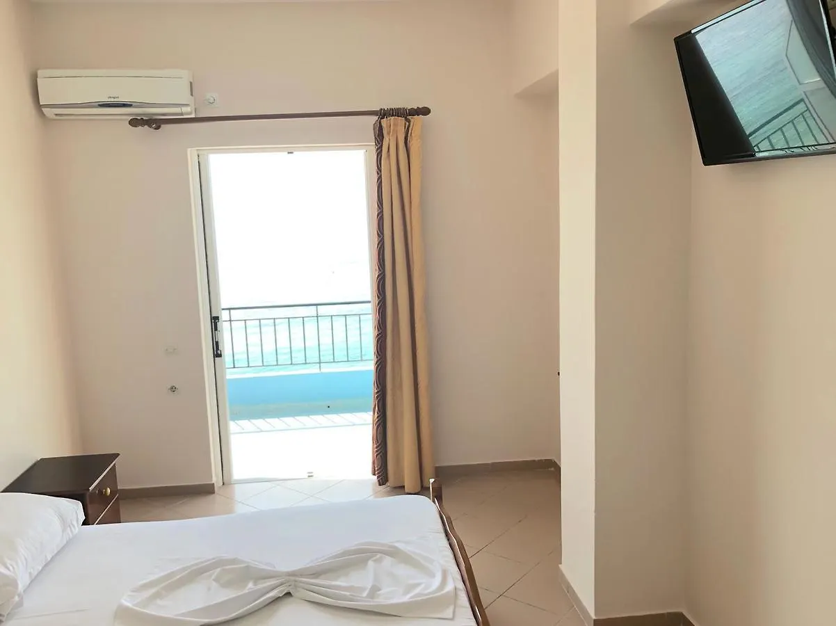 Emily'S Hotel Himare 0*,