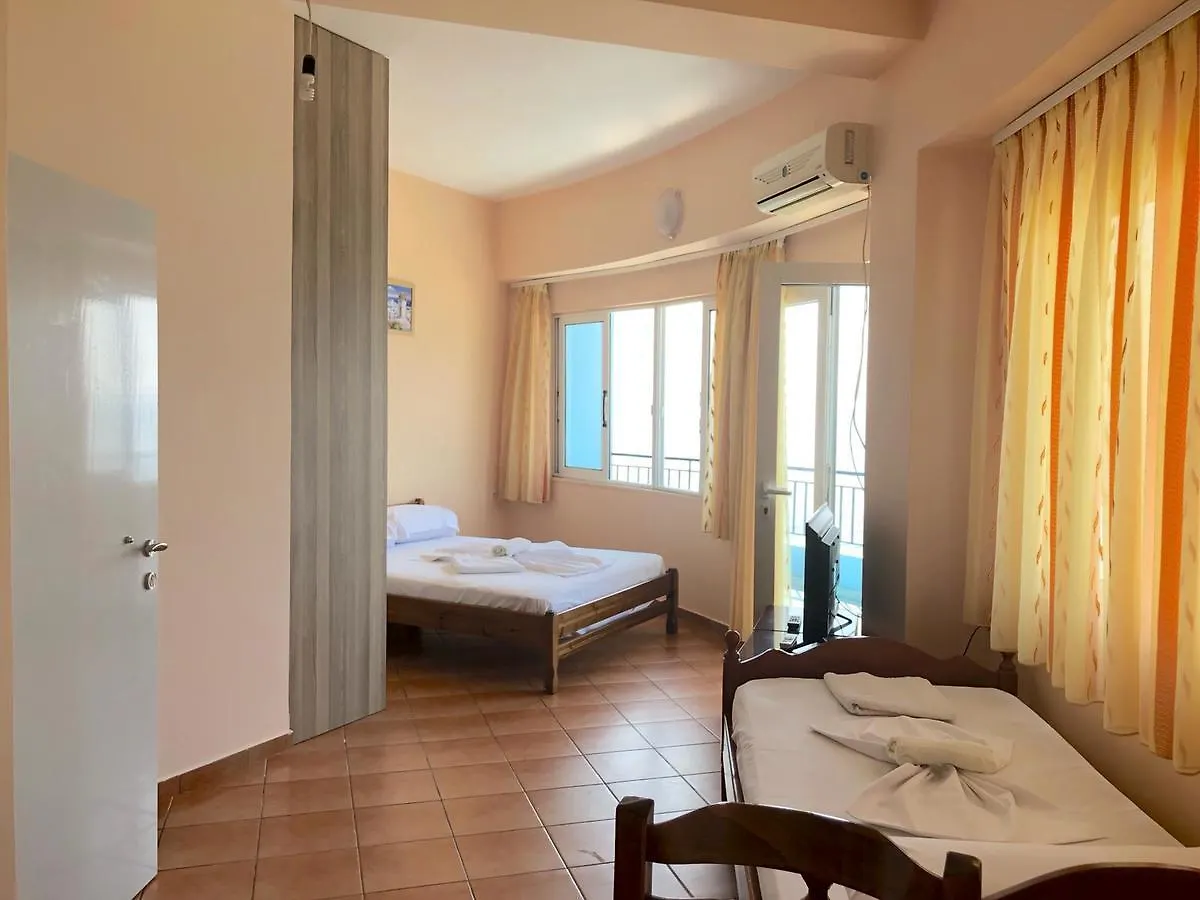 Emily'S Hotel Himare