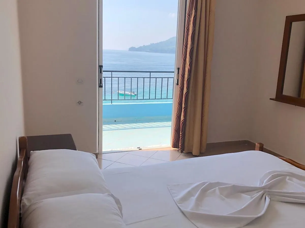 Emily'S Hotel Himare